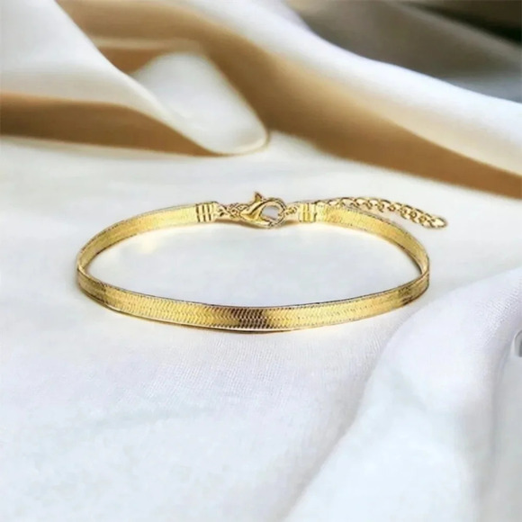 Elegant Gold Anklet Bracelet - Picture 2 of 4